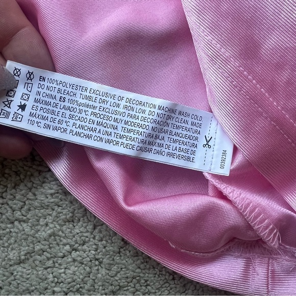 New BARBIE x Forever 21 Varsity style crop top pink size Small - Picture 7 of 7